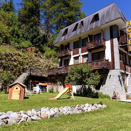 Hotel Genzianella Champoluc Extérieur photo