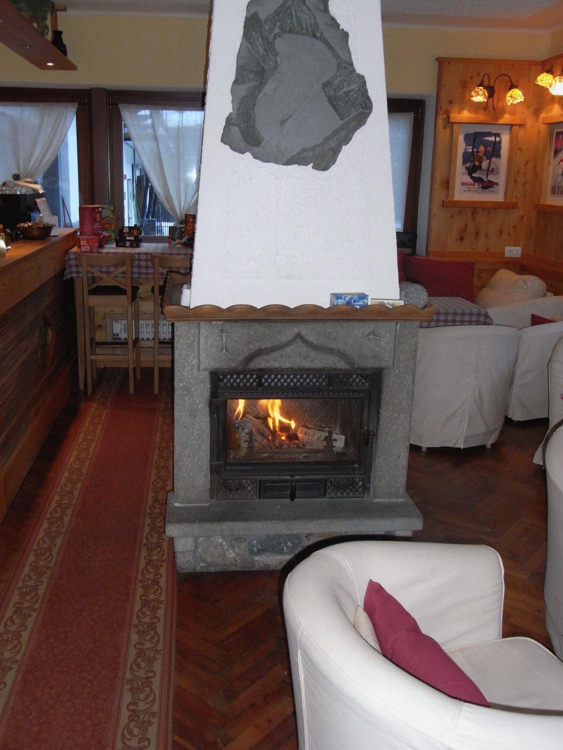 Hotel Genzianella Champoluc Extérieur photo