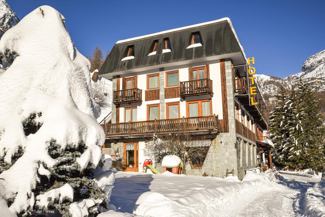 Hotel Genzianella Champoluc Extérieur photo