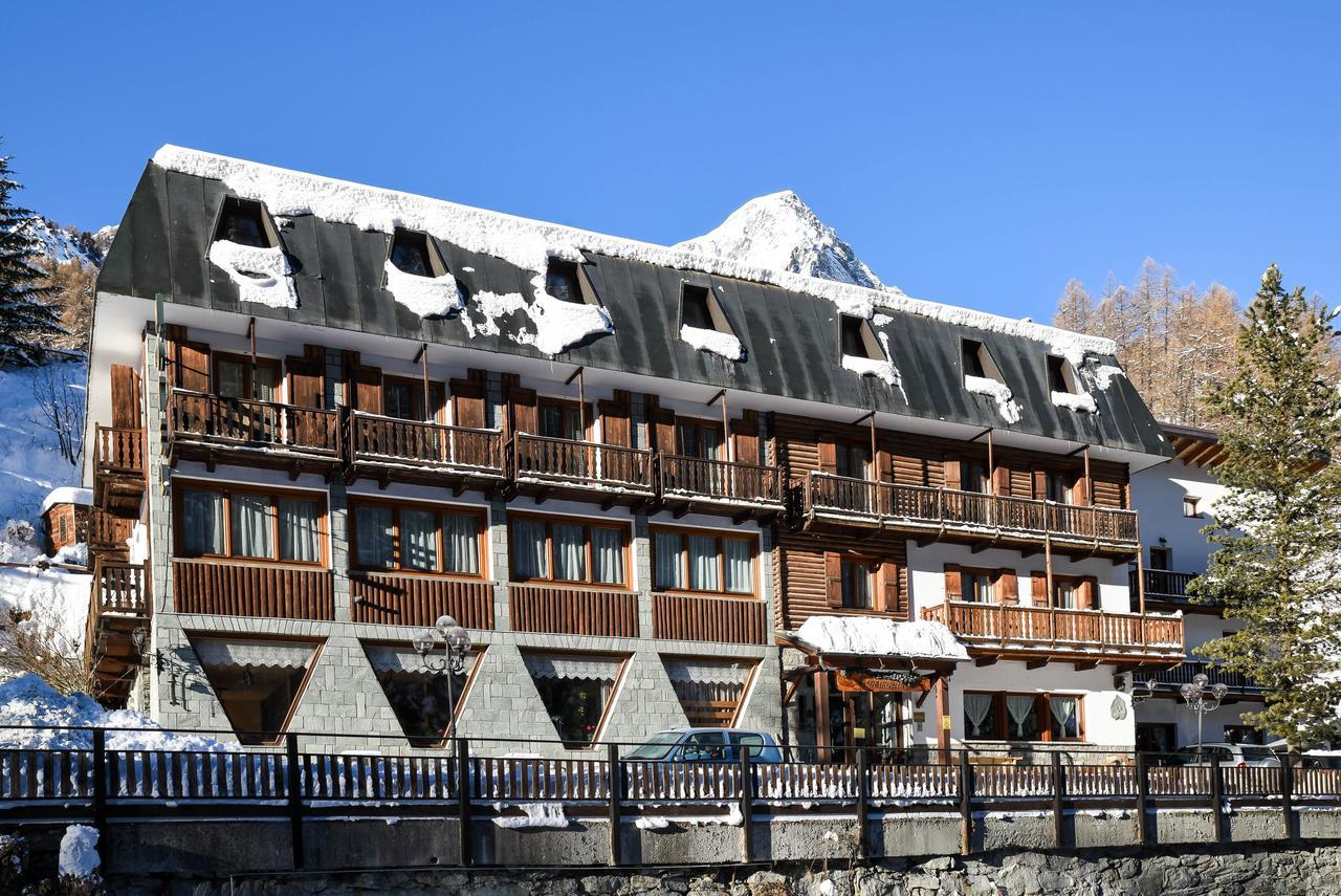 Hotel Genzianella Champoluc Extérieur photo