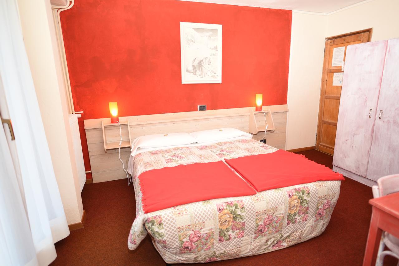 Hotel Genzianella Champoluc Extérieur photo