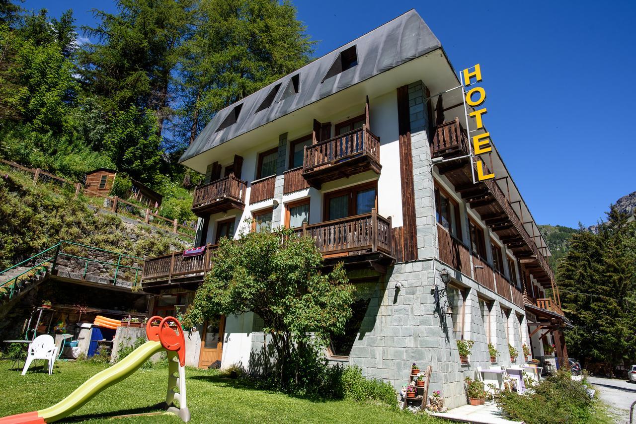 Hotel Genzianella Champoluc Extérieur photo